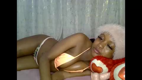 sexyasspetitte_ online show from 05.27.26