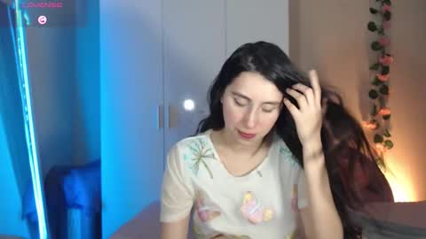 Snapshot of sexyasstime_1718 chatting on 10.03.25 Alice online show from 10.03.25