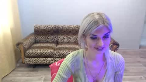 sexybeatriice online show from 10.21.25