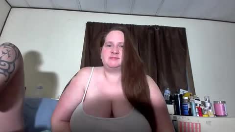 Etowngirl14 online show from 02.18.26