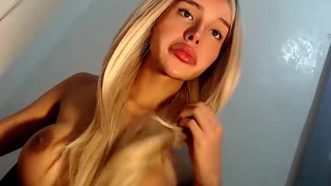 Seraphina Blaze online show from 02.12.25