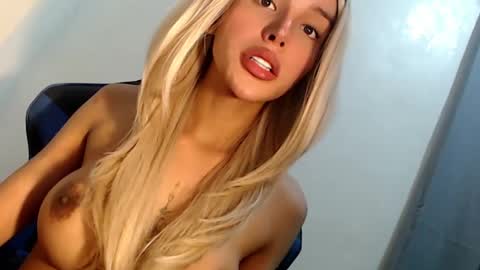 Seraphina Blaze online show from 02.25.25