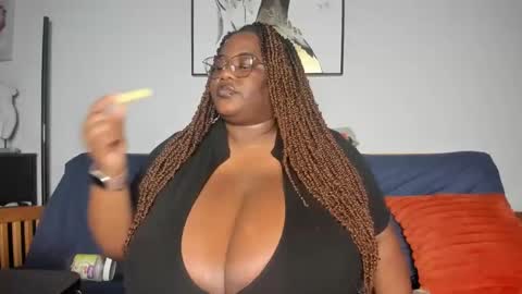 Snapshot of sexyblackhugetits chatting on 02.12.25 sexyblackhugetits online show from 02.12.25
