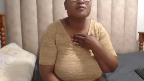 sexybustyxx online show from 09.23.25