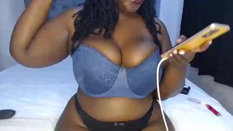 Snapshot of sexychocco_ chatting on 09.16.25 sexychocco online show from 09.16.25