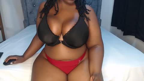 Snapshot of sexychocco_ chatting on 09.21.25 sexychocco online show from 09.21.25