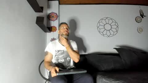 Antonioylola online show from 06.06.26