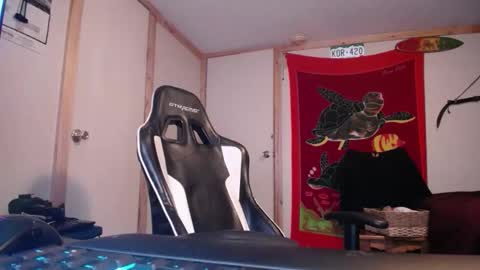 Austin and Megan online show from 12.16.25