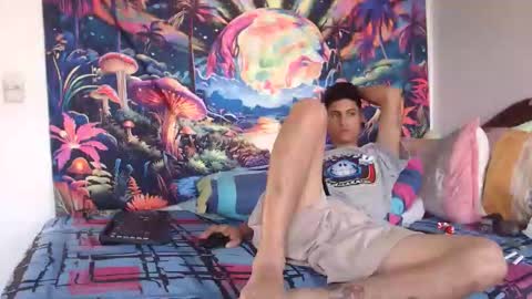 Snapshot of sexydarkhunter2 chatting on 12.18.25 Mike online show from 12.18.25