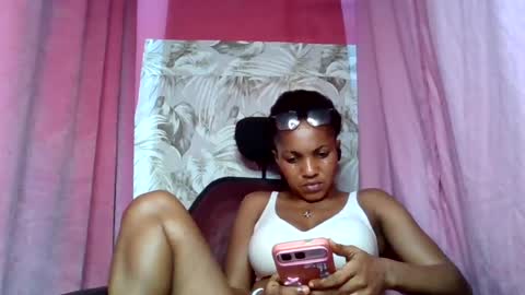 Snapshot of sexydoll32 chatting on 07.23.26 sexydoll32 online show from 07.23.26