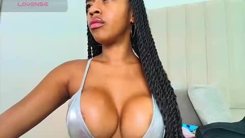 Vanessa online show from 12.04.25