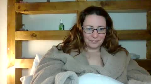 Snapshot of sexyemilyoliver chatting on 03.30.26 Emily online show from 03.30.26