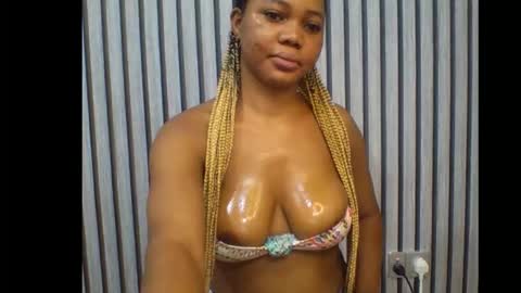 Snapshot of sexyeye368293 chatting on 11.02.25 sexyeye368293 online show from 11.02.25