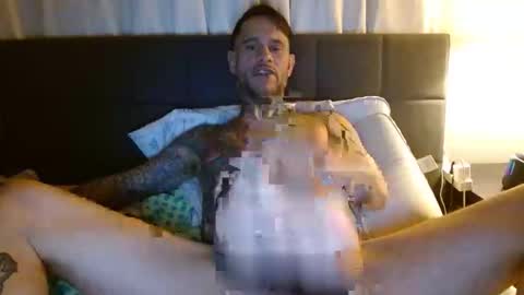 Snapshot of sexyfitdaddy chatting on 03.27.26 Sexy Fit Daddy online show from 03.27.26