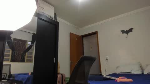 Snapshot of sexyflightz chatting on 03.03.25 chris online show from 03.03.25