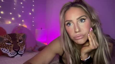 Ashley Love online show from 01.07.25