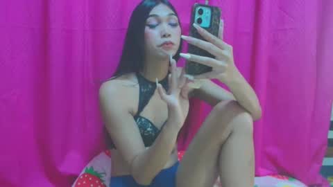 sexyhornyts4u online show from 04.30.26