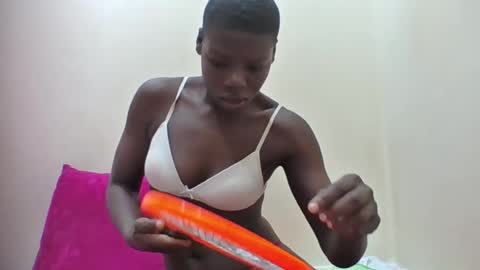 Snapshot of sexyhotgal4 chatting on 07.07.26 MARGARET online show from 07.07.26