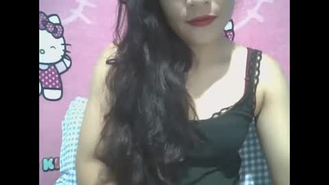 Snapshot of sexyhotmom_25 chatting on 01.18.26 rose online show from 01.18.26