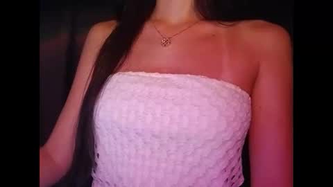 Snapshot of sexyideusa chatting on 11.17.25 Sexy online show from 11.17.25