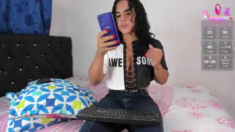 Snapshot of sexykhloe chatting on 09.21.25 Alexaa online show from 09.21.25