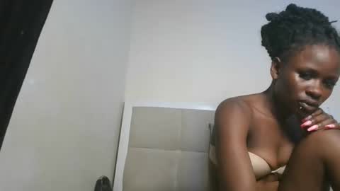 sexykiki18 online show from 01.12.26