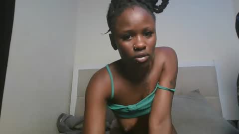 sexykiki18 online show from 01.13.26