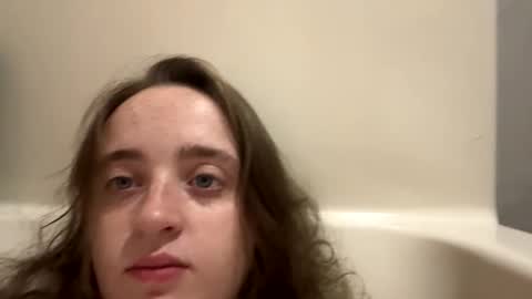 Snapshot of sexykitten2519535 chatting on 10.27.25 sexykitten2519535 online show from 10.27.25