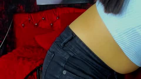 Snapshot of sexylaurita4u chatting on 12.22.24 laura online show from 12.22.24