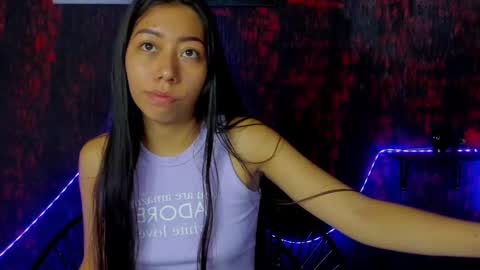 Snapshot of sexylaurita4u chatting on 12.23.24 laura online show from 12.23.24