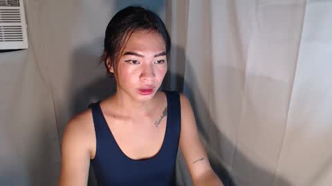 Snapshot of sexylaylia chatting on 11.28.25 Laylia3 online show from 11.28.25