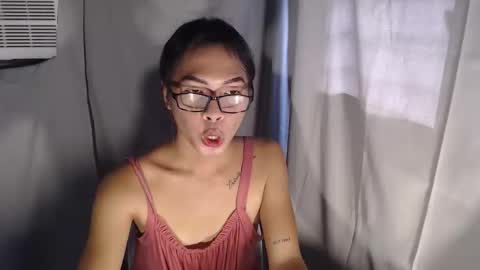 Snapshot of sexylaylia chatting on 11.30.25 Laylia3 online show from 11.30.25