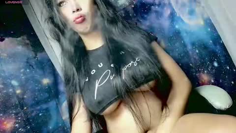 Snapshot of sexylongcockbunny chatting on 11.04.25 April online show from 11.04.25