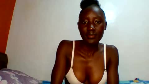 sexylucia5 online show from 05.06.26