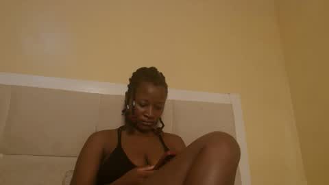 Snapshot of sexymia56 chatting on 09.20.25 Miss mia online show from 09.20.25