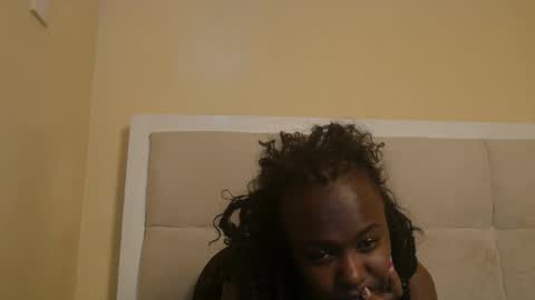 Snapshot of sexymia56 chatting on 09.25.25 Miss mia online show from 09.25.25