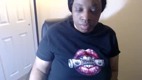 SexyMona online show from 04.28.26