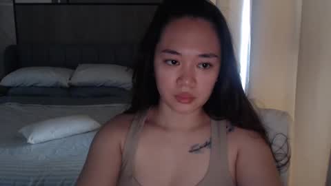 Snapshot of sexypenguin13 chatting on 01.06.25 sexypenguin13 online show from 01.06.25