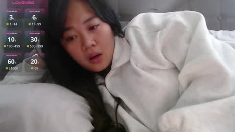 Snapshot of sexypenguin13 chatting on 03.04.26 sexypenguin13 online show from 03.04.26