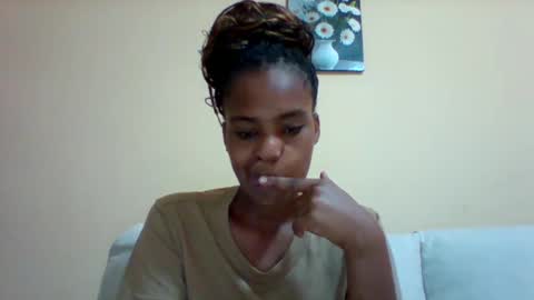DOVY ACHIENG online show from 03.05.25