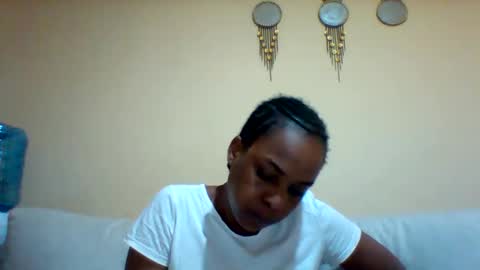 DOVY ACHIENG online show from 09.11.25