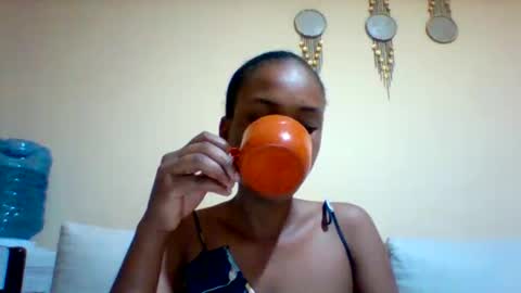 DOVY ACHIENG online show from 09.21.25