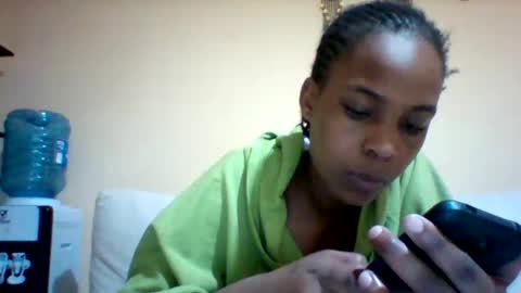 DOVY ACHIENG online show from 10.08.25