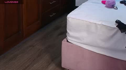 R A C H E L online show from 01.09.26