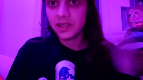 Snapshot of sexyshayla_twink chatting on 11.30.25 sexyshayla_twink online show from 11.30.25