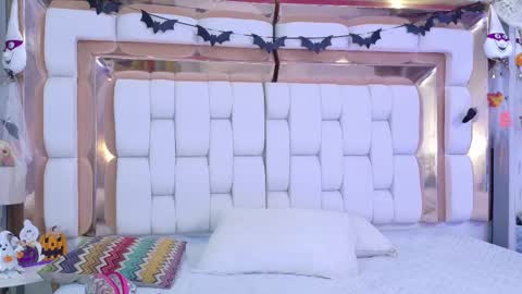 Kendall online show from 10.11.25