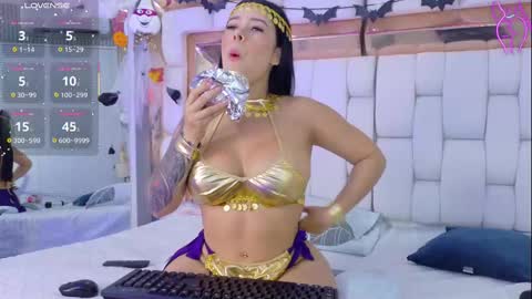 Kendall online show from 10.31.25