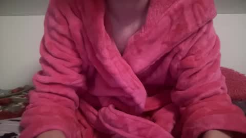 Snapshot of sexyskylar2016 chatting on 12.03.25 Sexy Skylar online show from 12.03.25