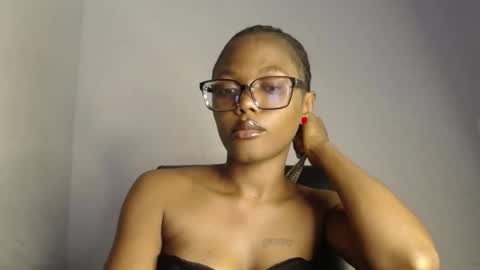 Darkskinned Rae online show from 03.26.26