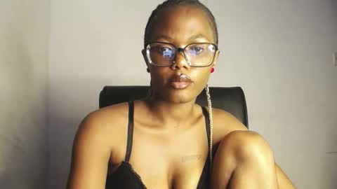 Darkskinned Rae online show from 03.27.26